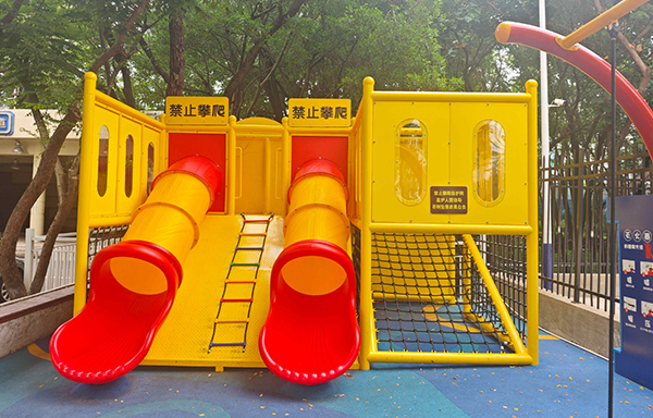 潮玩运动体验馆火了，滑梯厂家如何满足新一代“运动+游乐”的硬核要求？